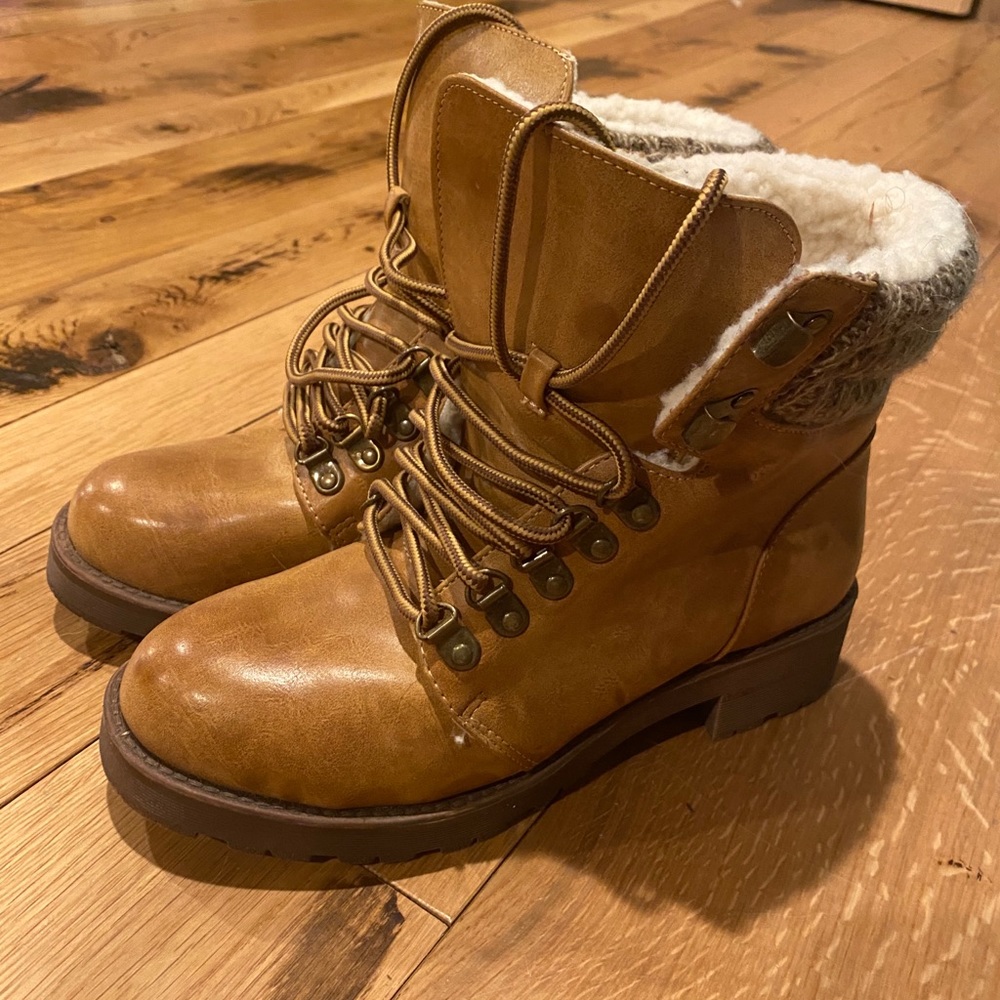 Roolee Boots